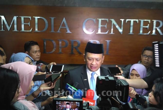Ketua DPR RI Pertimbangkan Tunda Pengesahan RKUHP