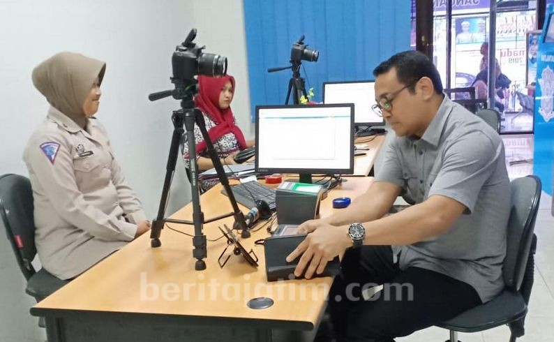 Ketika Mantan Kapolres Sidoarjo Perbarui SIM, Ini yang Terjadi