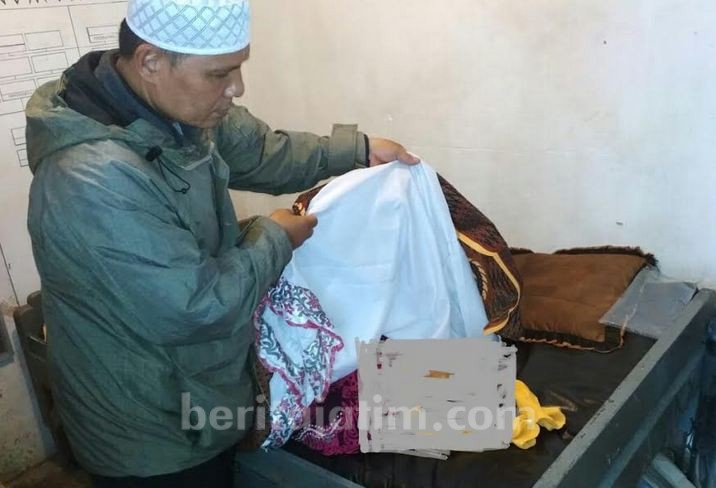 Pengunjung Gunung Kawi Mendadak Pingsan dan Meninggal