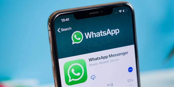 WhatsApp iOS Hadirkan Fitur Balas Pribadi di Grup