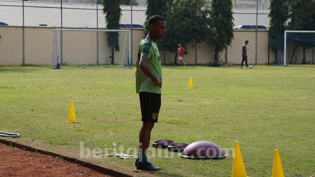 Cedera, Ruben Sanadi Latihan Terpisah di Persebaya