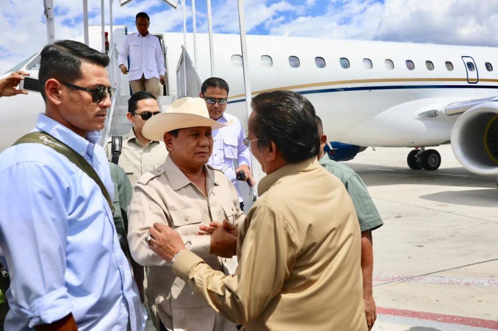 Tiba di Palu, Prabowo Disambut Gubernur Sulteng