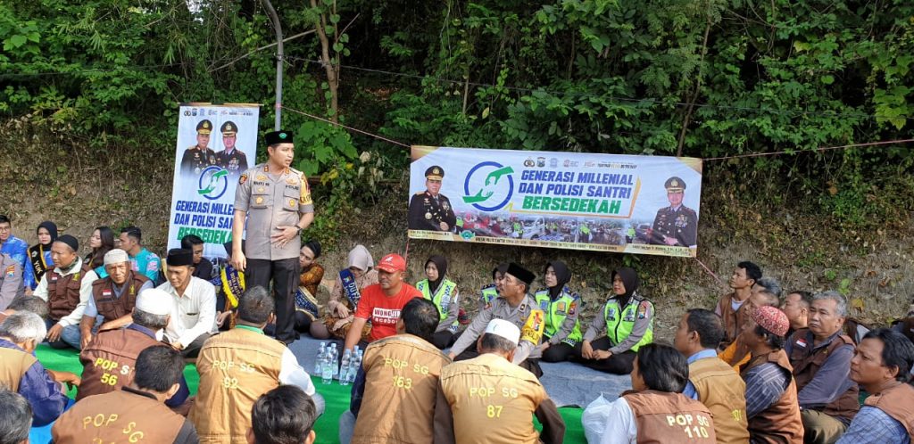 Serap Aspirasi, Kapolres Gresik Sarapan Bareng dengan Tukang Ojek