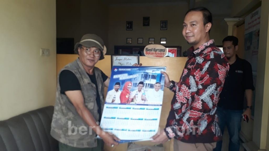 Kalender PDAM Jember Dilaporkan ke Bawaslu