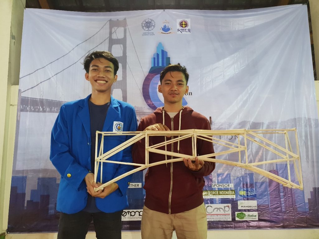 Desain Jembatan Ombak Antarkan Mahasiswa ITS Jadi Jawara