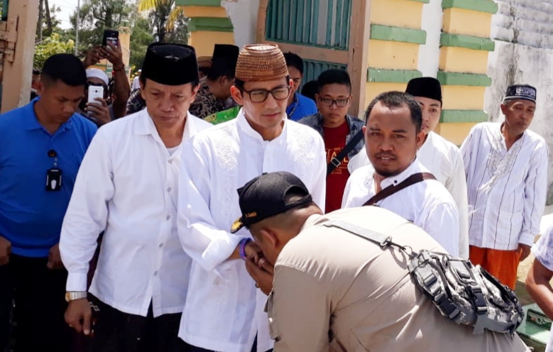 Sandiaga Uno Ziarah ke Makam Raja-raja Sumenep