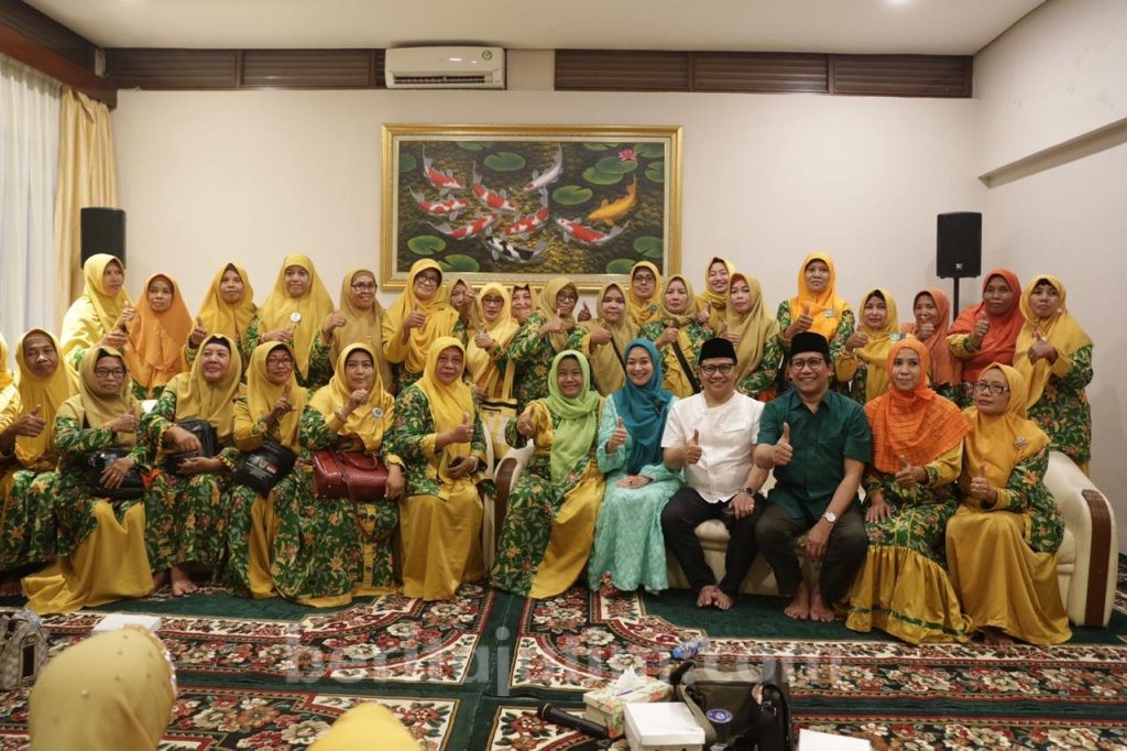Ratusan Muslimat NU Mojokerto dan Nganjuk Kumpul di Rumah Cak Imin