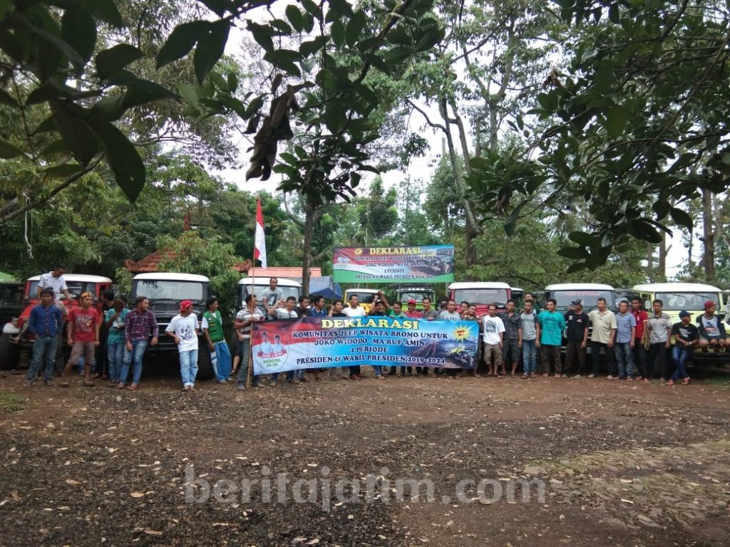 Ratusan Sopir Jeep Bromo Dukung Jokowi-Ma’ruf Amin