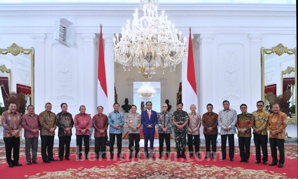 Presiden Jokowi Bertemu Mantan Panglima TNI dan Mantan Kapolri