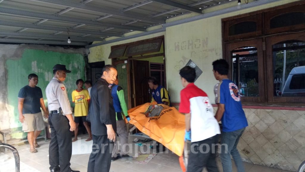 Diduga Tekanan Darah Tinggi, Kakek 71 tahun Gantung Diri di Teras Rumah