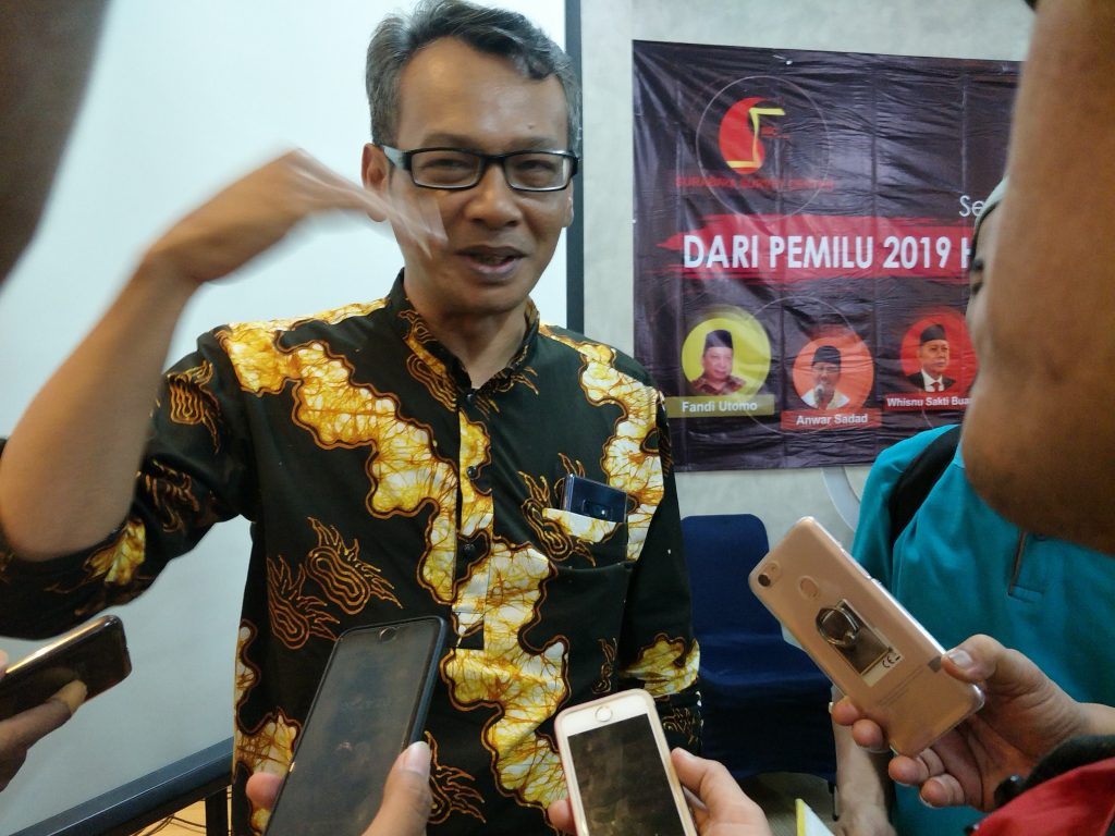 Pengamat: Jokowi Kok Tegang, Prabowo Malah Gamang