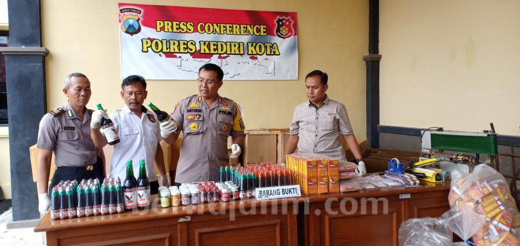Produsen Saos dan Abon Palsu Kediri Tak Ditahan, Ini Alasannya
