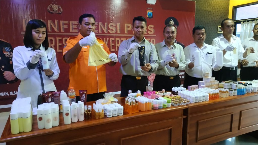 Polres Mojokerto Kota Ungkap Home Industri Kosmetik Ilegal