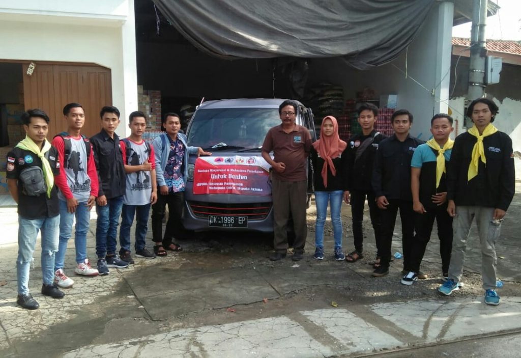Relawan dan BPBD Pamekasan Kirimkan Bantuan untuk Korban Tsunami Banten