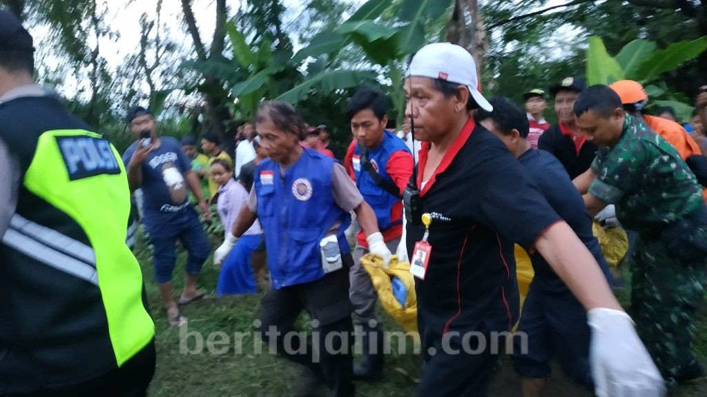 Jenazah Korban Dievakuasi ke RSUD Prof Dr Soekandar