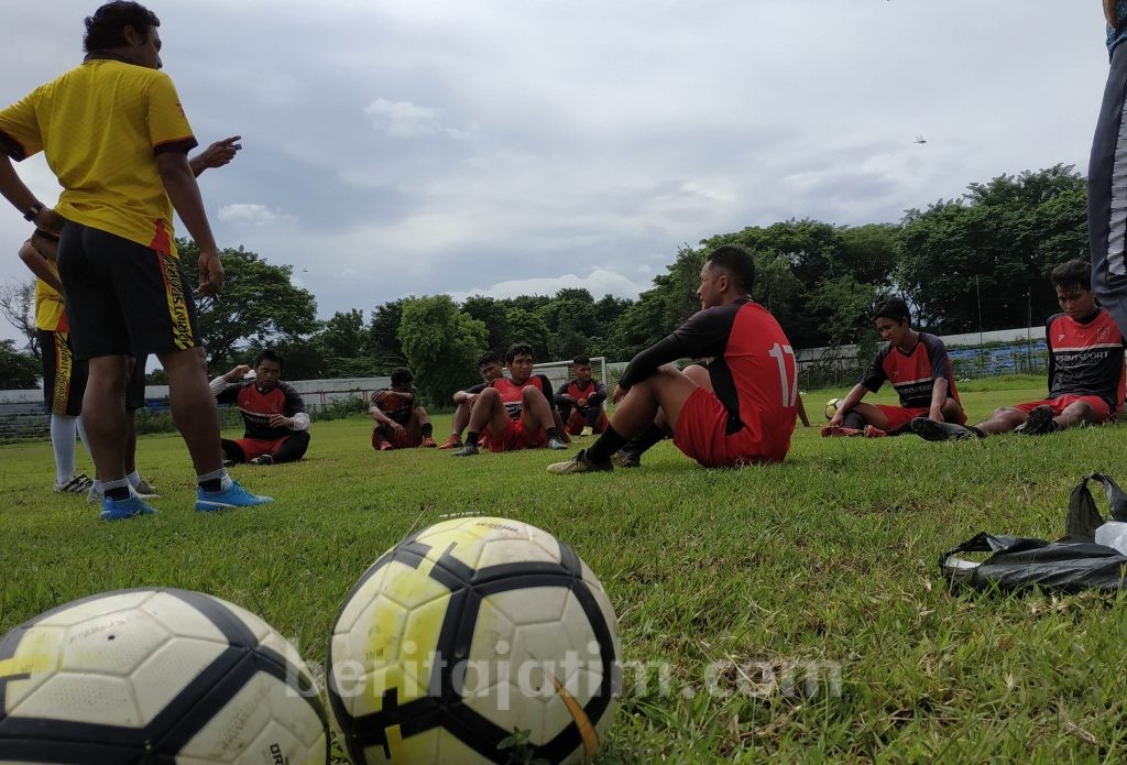 PSMP Jamu Borneo FC di AAL Bumimoro Surabaya