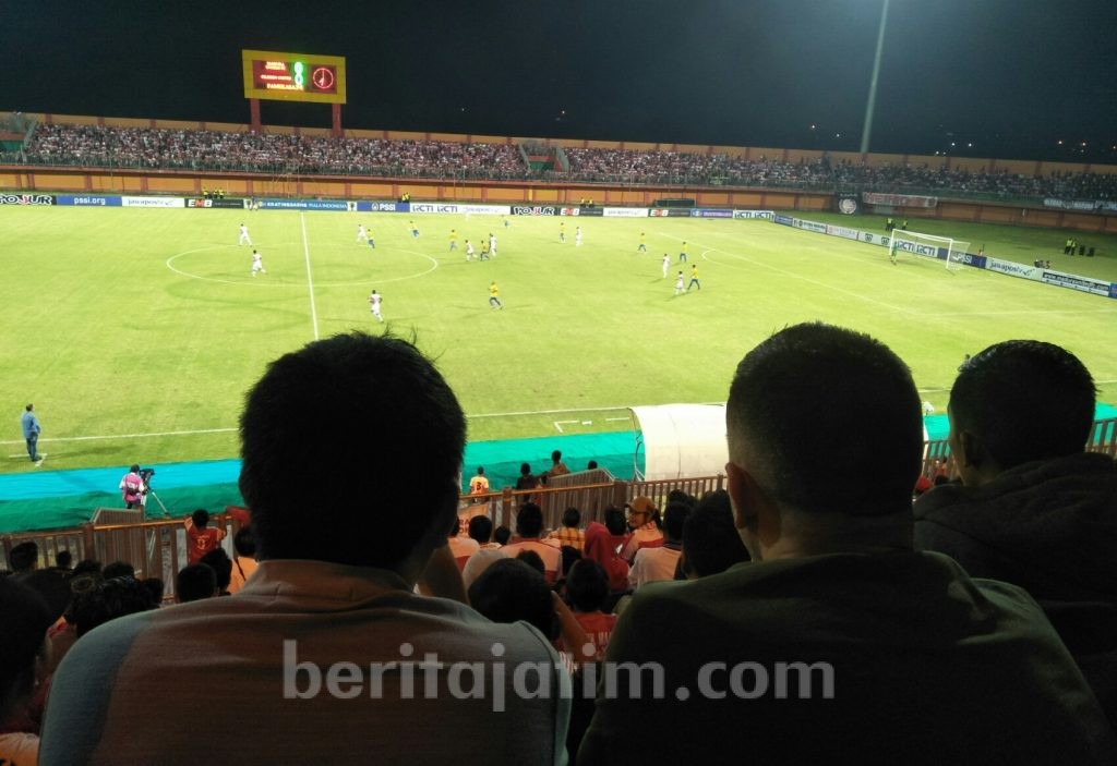 Simon McMenemy Saksikan Laga Madura United Vs Cilegon United