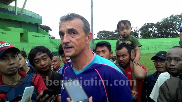 Milo Kandidat Kuat Pelatih Arema FC, Ini Pesan Aremania