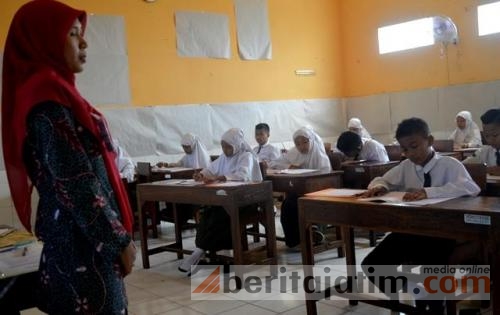 Empat SDN di Jember Terlambat Berikan Ijazah Ujian Nasional