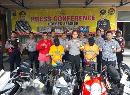 Dua Warga Jember Ini Spesialis Tukang Tadah Motor Curian