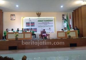 Serunya Debat Capres Mahasiswa UNIRA Kepanjen