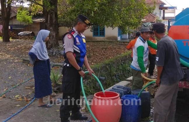 BPBD Kabupaten Kediri Dropping Air Bersih untuk Ratusan KK di Lereng Kelud