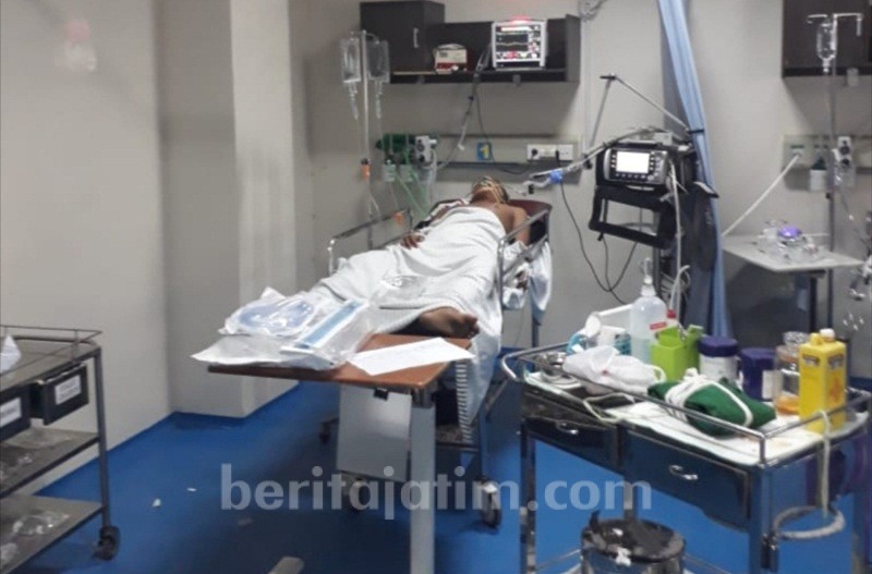 Tersangkut Kabel Putus, 2 ABG Terjungkal di Jalan Jati Sidoarjo