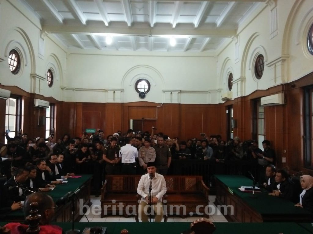 Ahmad Dhani Menolak Pakai Rompi Tahanan, Ini Alasannya