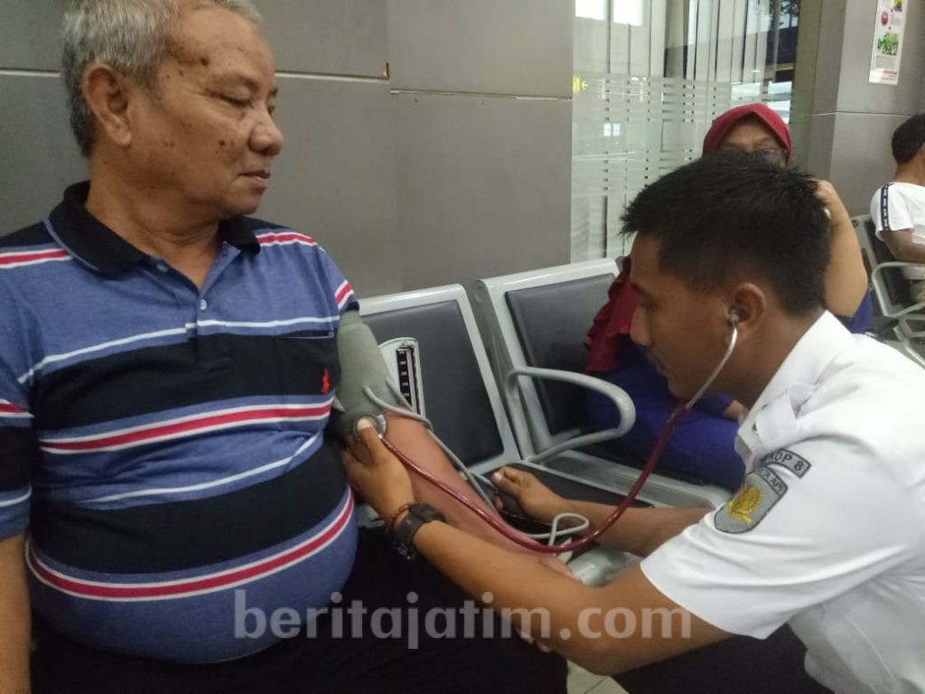 PT KAI Daop 8 Jalankan 2 KA Tambahan Jelang Libur Imlek