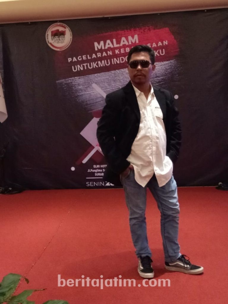 Tukang Pijat Ini Tembus Paspampres Demi Foto Bareng Jokowi