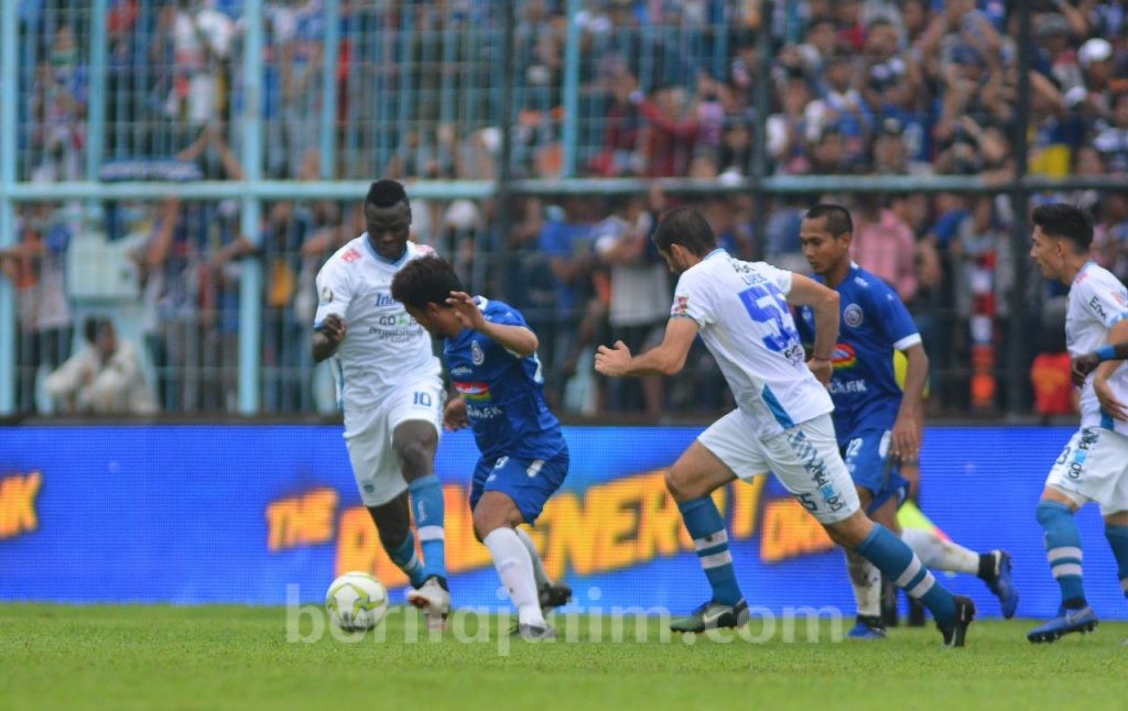 Ucapan Rasis Pemain Persib Nodai Upaya Perdamaian Suporter