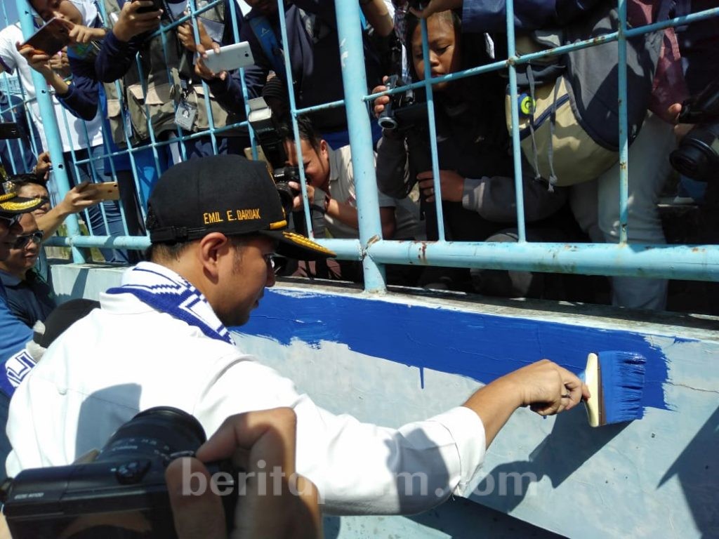 Ditodong Atap Stadion Kanjuruhan, Ini Jawaban Emil Dardak