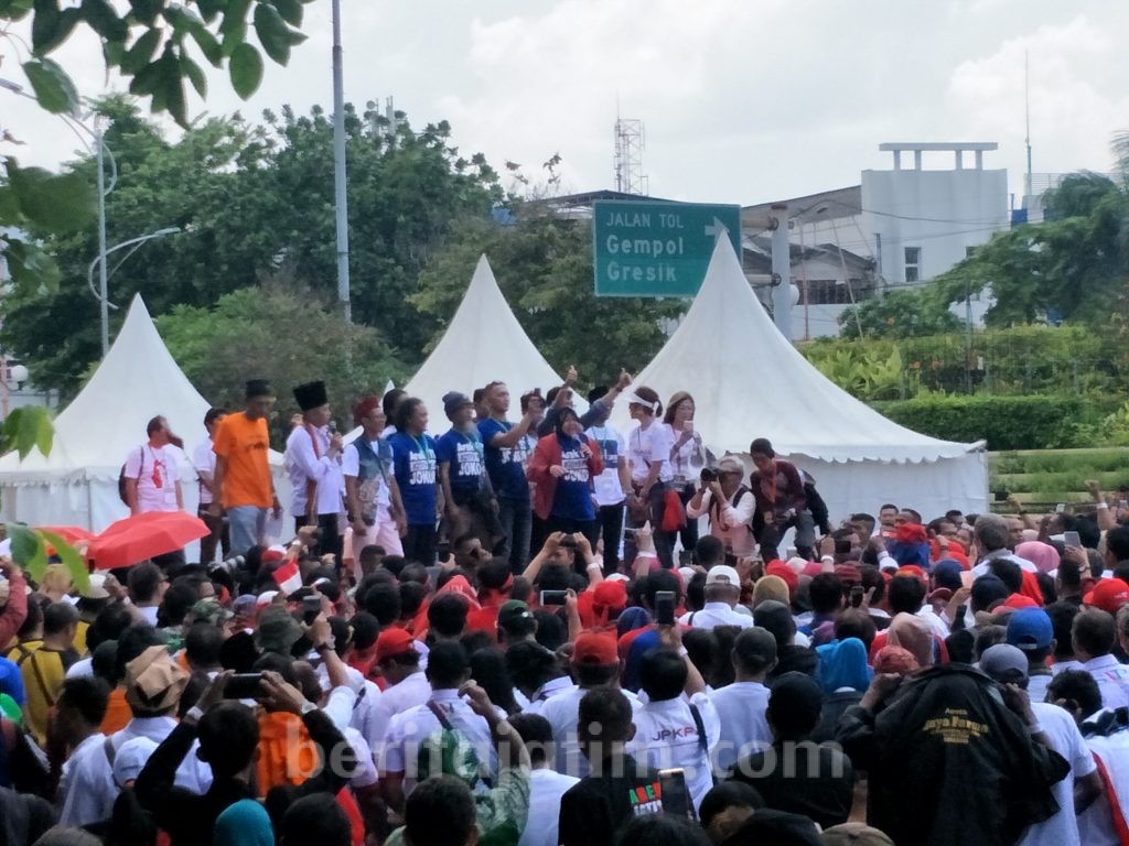 Risma: Pilih yang Bisa Memimpin, Bukan Banyak Ngomong
