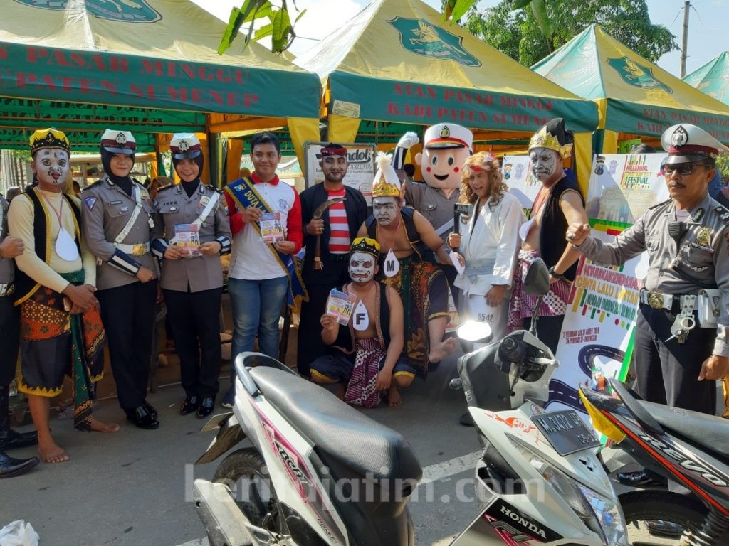 Satlantas Polres Sumenep Berdandan Punakawan