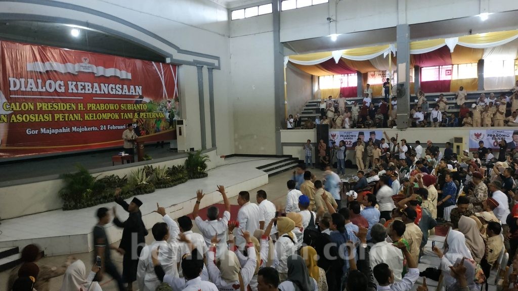 Mendapat Curhat Petani, Prabowo pun Sedih