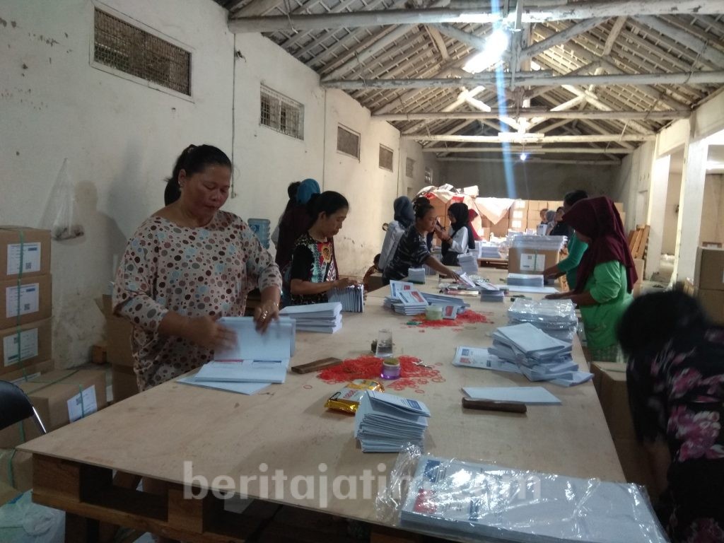 KPU Kota Malang Datangkan Warga Surabaya untuk Lipat Suara