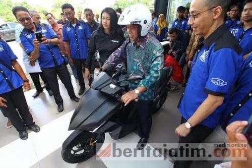 Faisal Basri: Indonesia Harus Kembangkan Motor Listrik
