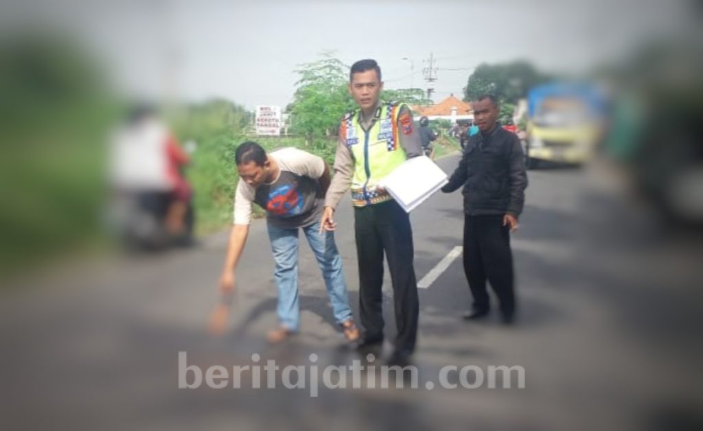 Kecelakaan, Remaja Sidoarjo Terlindas Mobil Box
