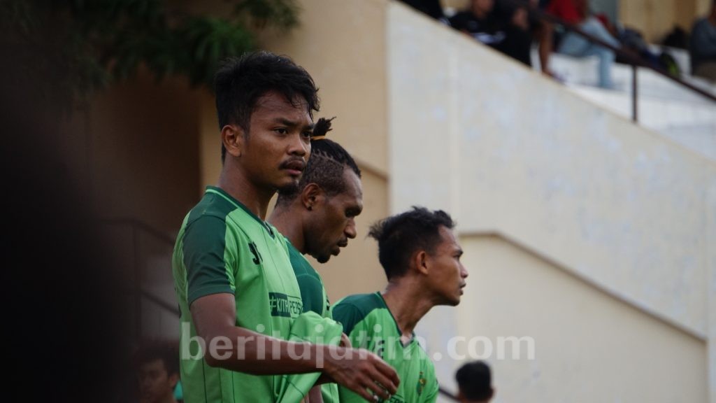 Lini Tengah Persebaya Over