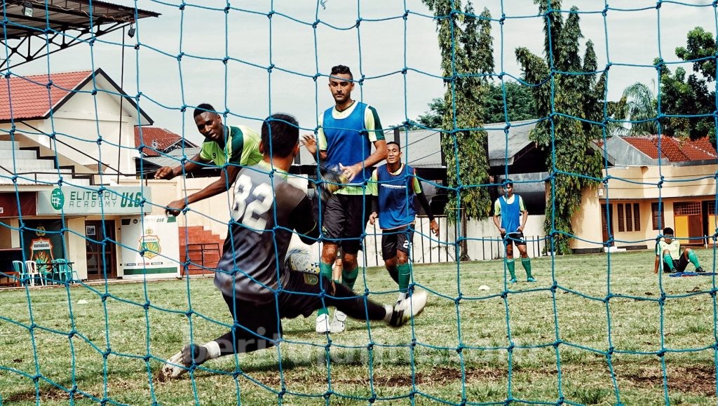 Jelang 8 Besar, Persebaya Gelar Latihan Tertutup