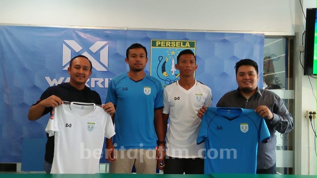 Piala Presiden Persela Pakai Jersey Baru