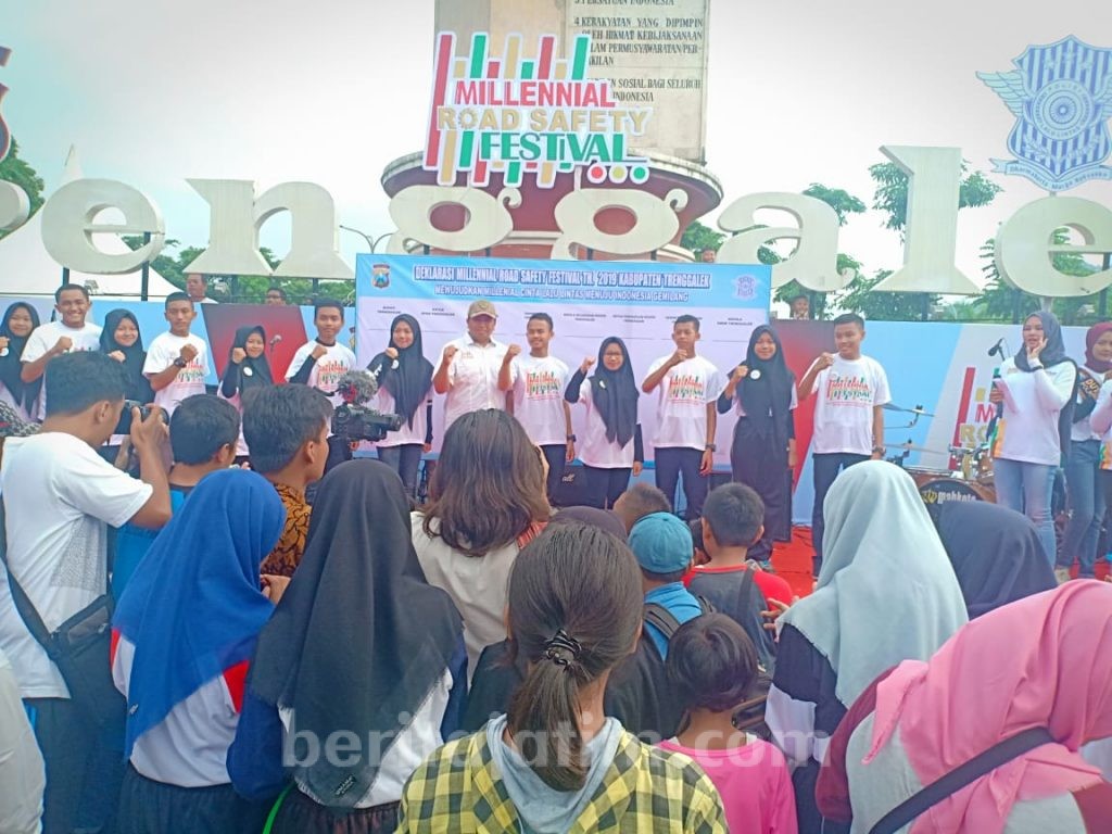 Ribuan Kaum Millenial Meriahkan MRSF di Alun-alun Trenggalek