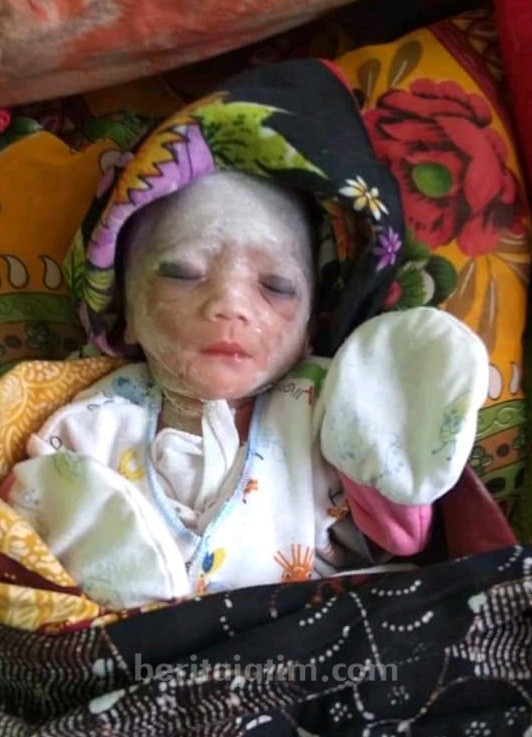 Hujan Deras, Dengar Bayi Laki-laki Menangis Dibuang di Kuburan