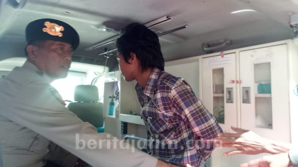 Pelaku Bacok Ibu Kandung Menggunakan Pisau Dapur