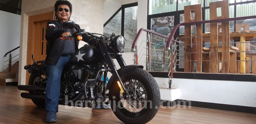 Dukung Jokowi, Orang Ini Bikin Plat Nopol Motor Harleynya ‘B357 1 JKW’