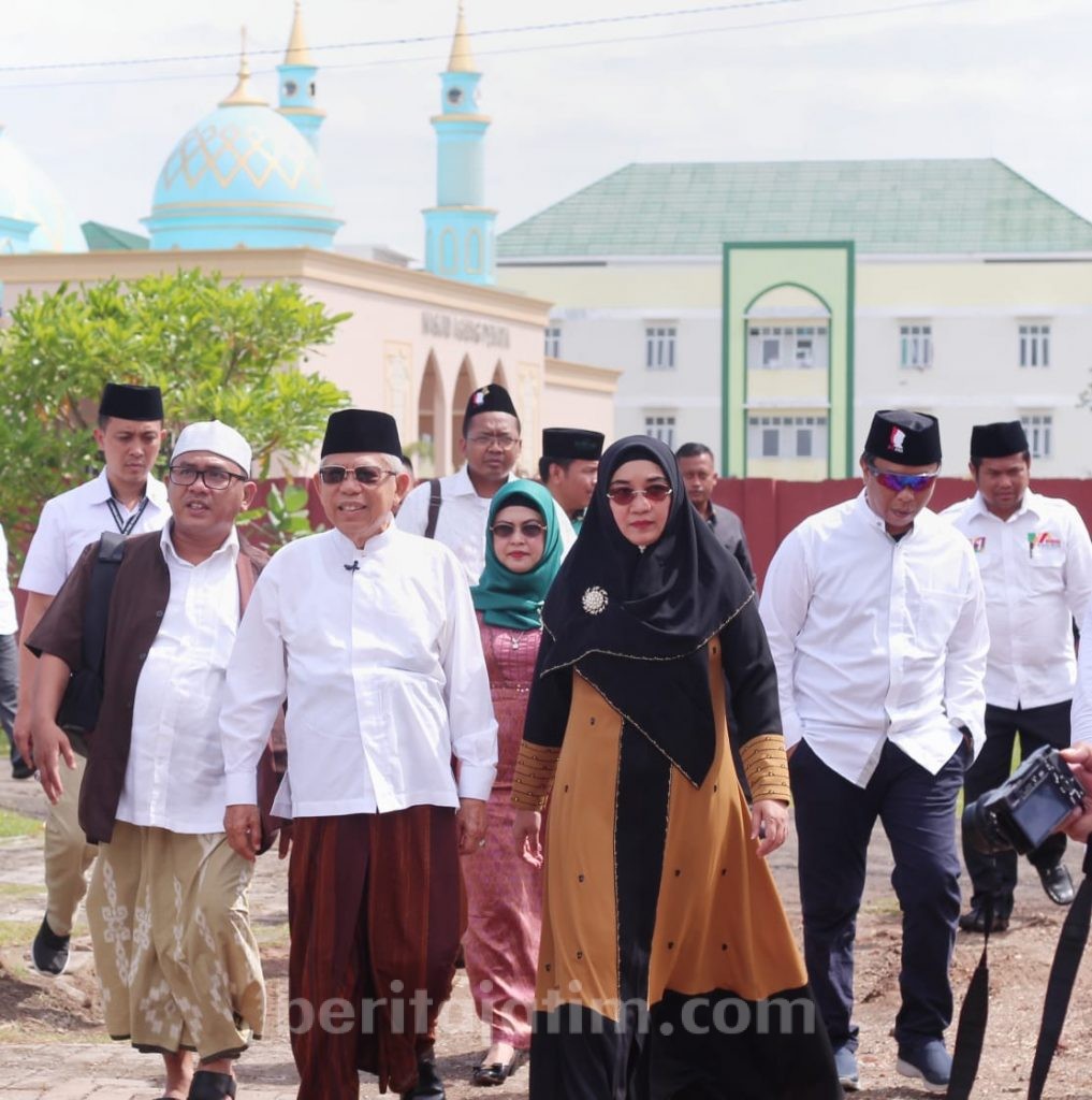 KH Ma’ruf Sempatkan Ziarah Setiap Safari Politik