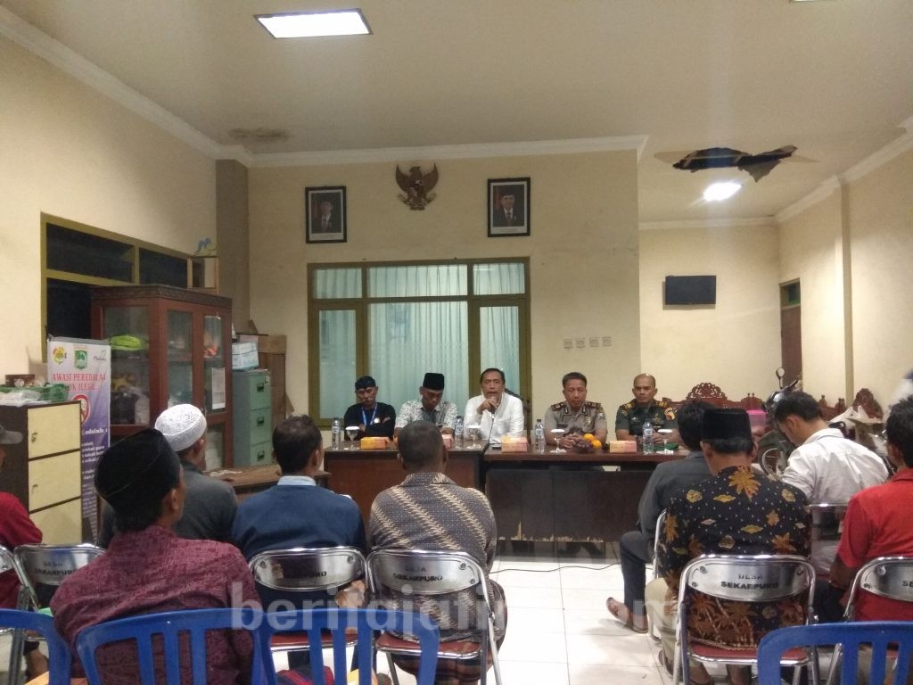 BPCB Trowulan Kumpulkan Warga Penemu Benda Purbakala di Balai Desa