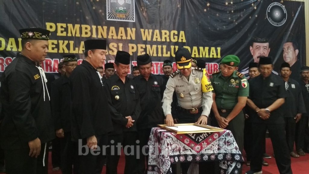 Ribuan Anggota PSHT Tuban Deklarasi Pemilu Damai