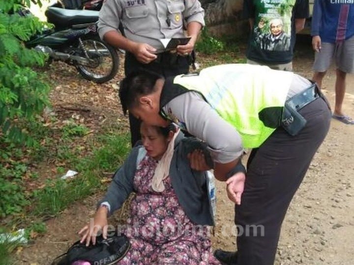 Tertimpa Baliho Caleg, Ibu Hamil Tabrak Truk, Begini Kondisinya