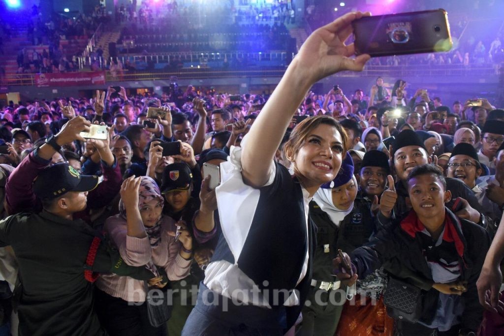 10.000 Penonton Saksikan Mata Najwa On Stage di GOR Jayabaya Kota Kediri